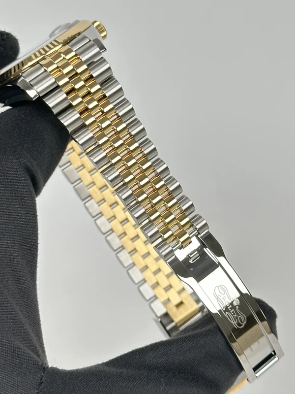Rolex 36mm Steel and Yellow Gold 126233-0021 6