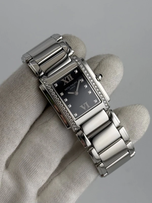 Patek Philippe 30мм 4910/10A-001 5