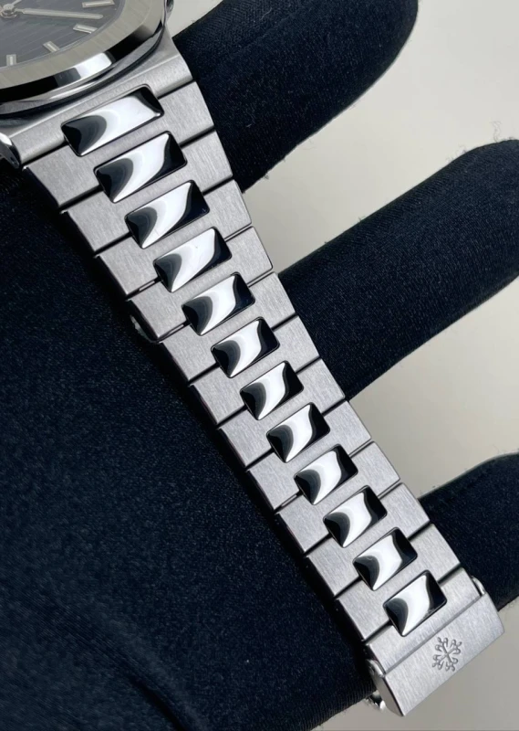 Patek Philippe 5711/1 5711/1A-010 7