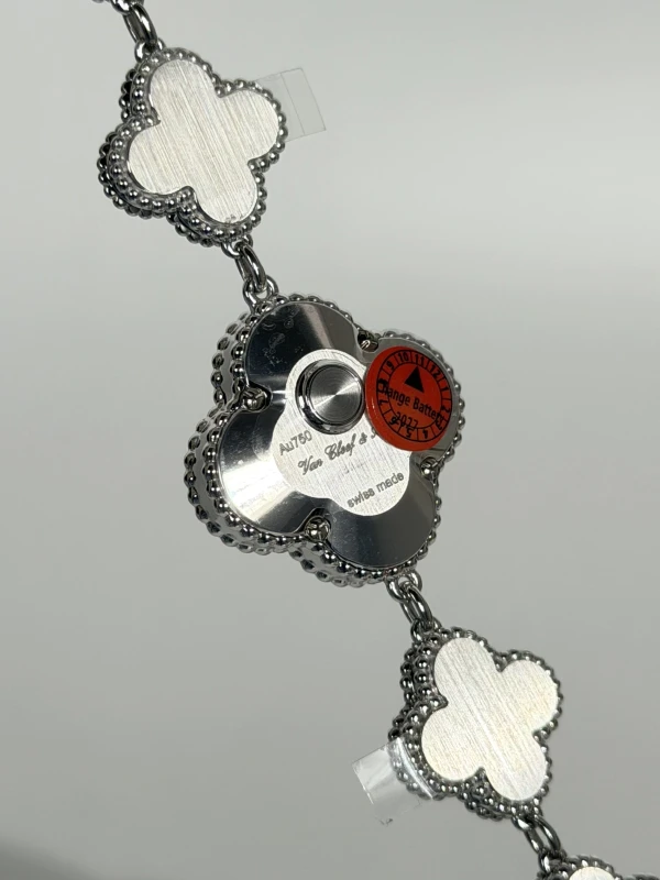 Van Cleef &amp; Arpels Sweet Alhambra Watch VCARPEU100 7