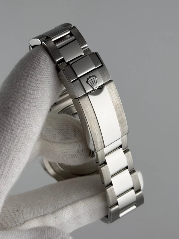 Rolex 40mm Steel 116710LN-0001 5