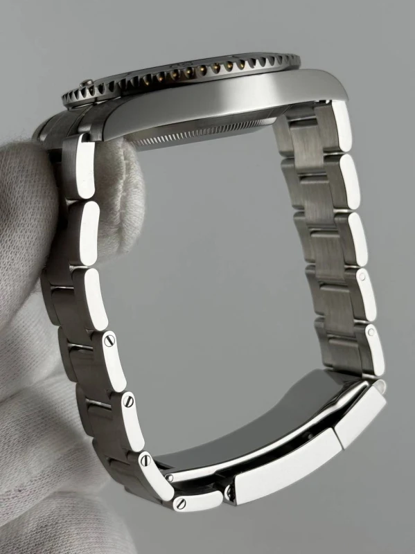 Rolex 40mm Steel 114060-0002 7