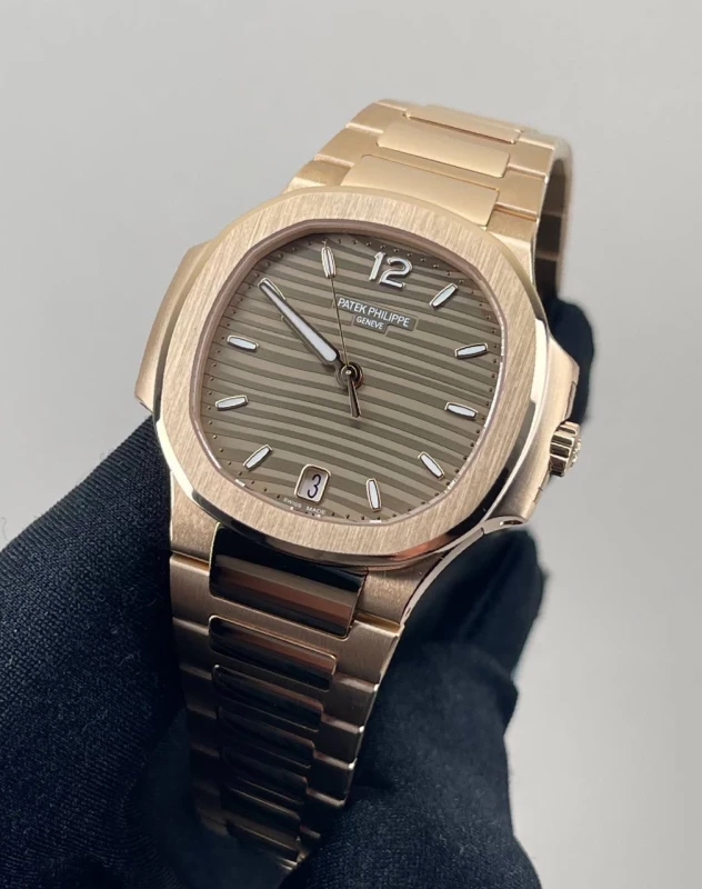 Patek Philippe Lady 7118 7118/1R-010 2