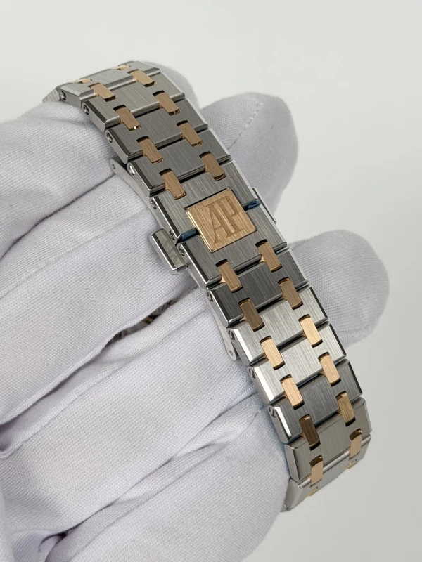 Audemars Piguet Royal Oak Selfwinding 37 mm 15550SR.OO.1356SR.02 3