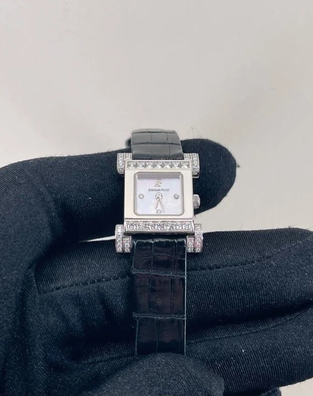 Audemars Piguet Ladies 67375BC/Z/0010RA/01 3