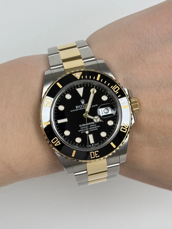 Rolex Date 41 mm Steel and Yellow Gold 126613ln-0002 6