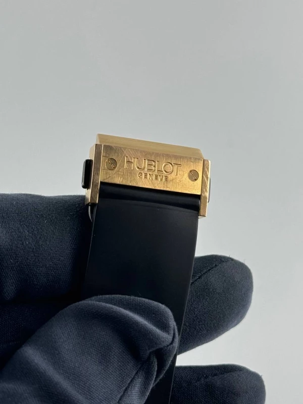 Hublot Rose Gold Mat 301.PI.500.RX 4