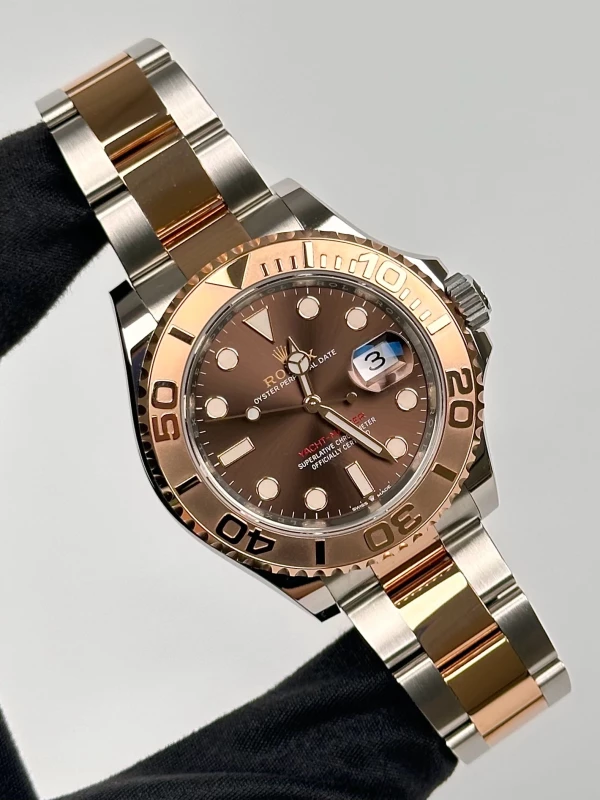 Rolex 40 MM, OYSTERSTEEL AND EVEROSE GOL 126621-0001 2