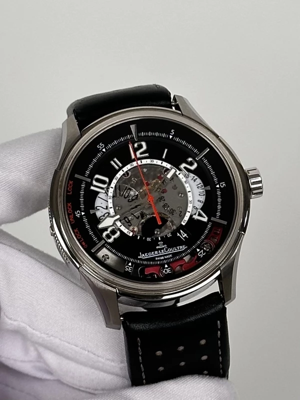 Jaeger LeCoultre 2 Chronograph DBS Automatic Titanium Aston Martin Limited Edition 192T25 3