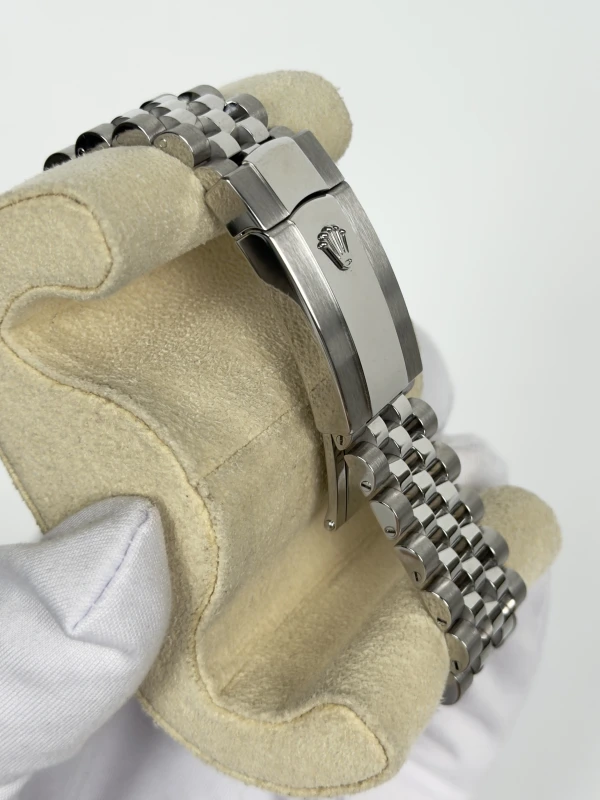 Rolex Datejust 36 mm Steel 126200-0003 4