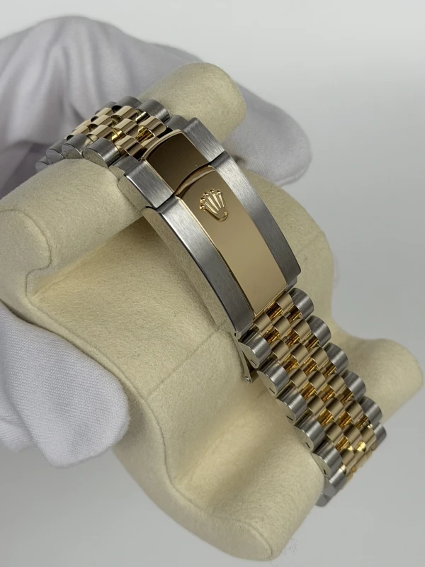 Rolex 36mm Steel and Yellow Gold  126233-0031 4