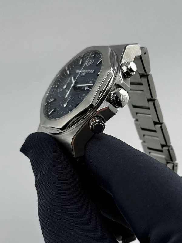 Girard Perregaux Chronograph 42 mm 81020-11-431-11A 9