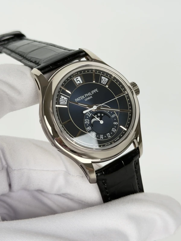 Patek Philippe 5205G-013 3