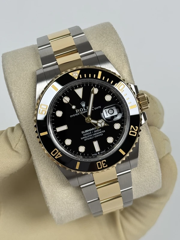 Rolex Date 41 mm Steel and Yellow Gold 126613ln-0002 3