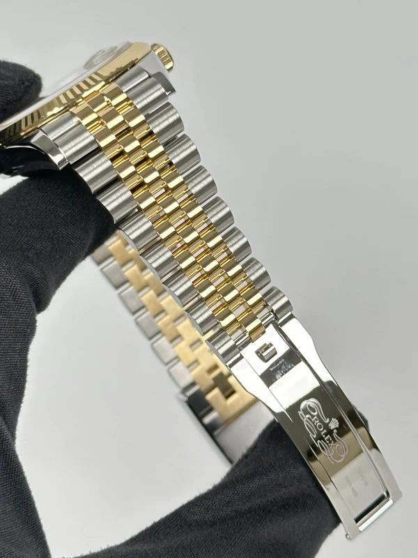 Rolex Datejust 36mm Steel and Yellow Gold 126233-0043 6