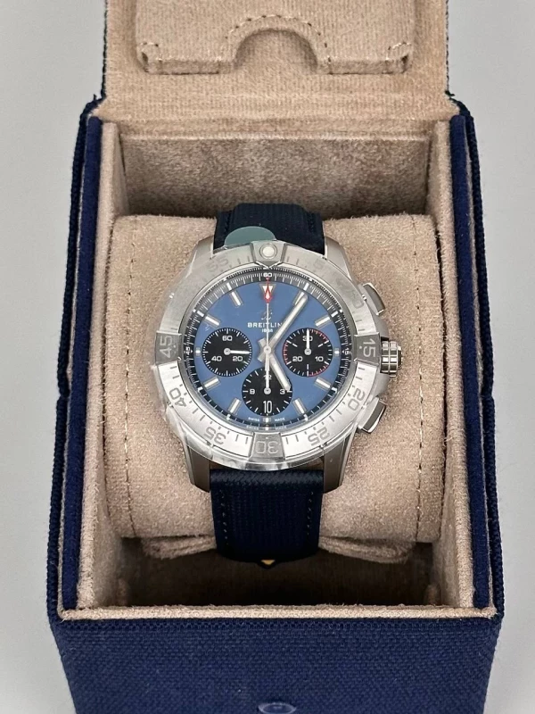 Breitling AVENGER B01 CHRONOGRAPH 44 AB0147101C1X1 5