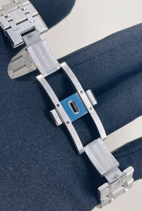 Audemars Piguet 15510ST.OO.1320ST.10 6