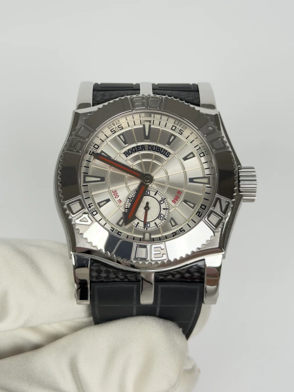 Roger Dubuis EASYDIVER SE46 SE46 14 9 3.53R 2