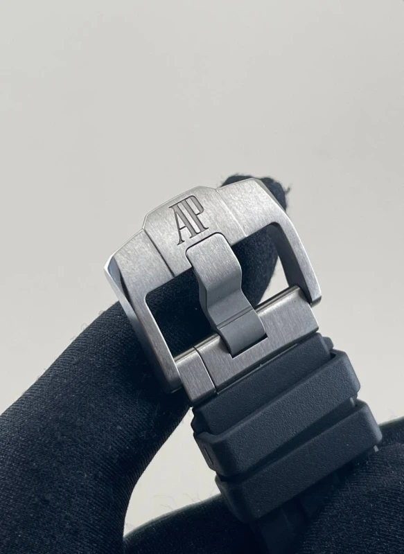 Audemars Piguet 15600CE.OO.A002CA.01 7