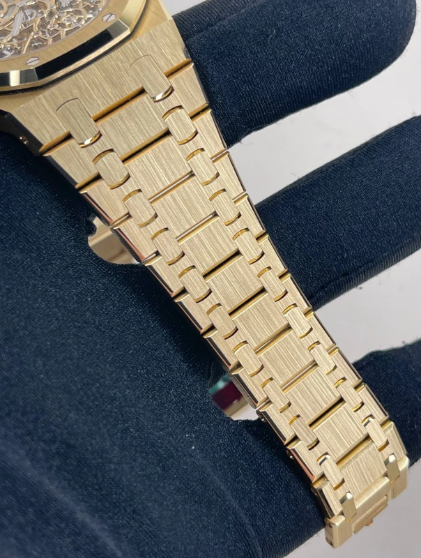 Audemars Piguet 16204BA.OO.1240BA.01 6
