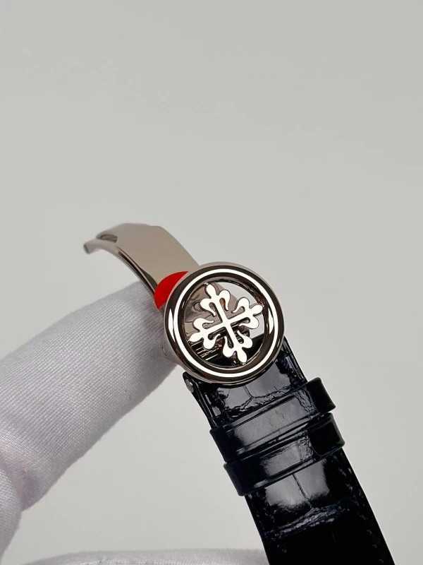 Patek Philippe 5396G-017 8