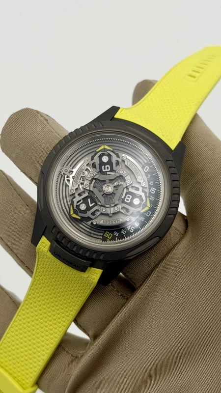 Urwerk UR-FREAK 2413-500LE-2A-UR/3B 7