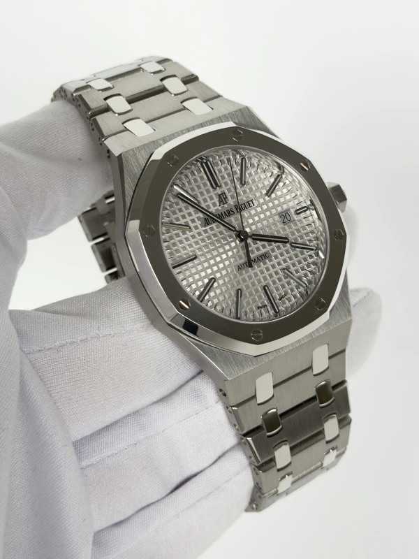 Audemars Piguet ROYAL OAK SELFWINDING 15403IP.OO.1220IP.01 2