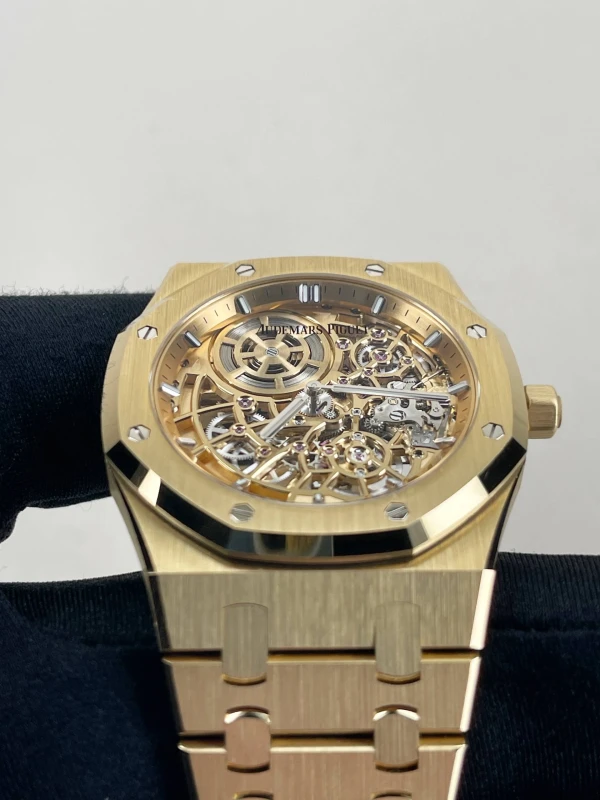 Audemars Piguet 16204BA.OO.1240BA.01 4