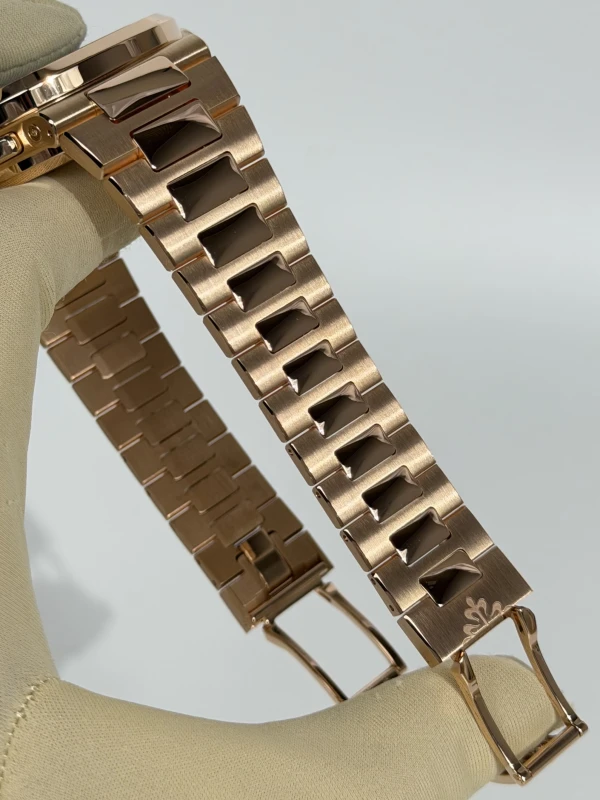 Patek Philippe Travel Time Chronograph  5990/1R-001 4