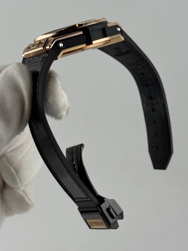 Hublot Sang Bleu King Gold Pave 465.OS.1118.VR.1704.MXM18 7