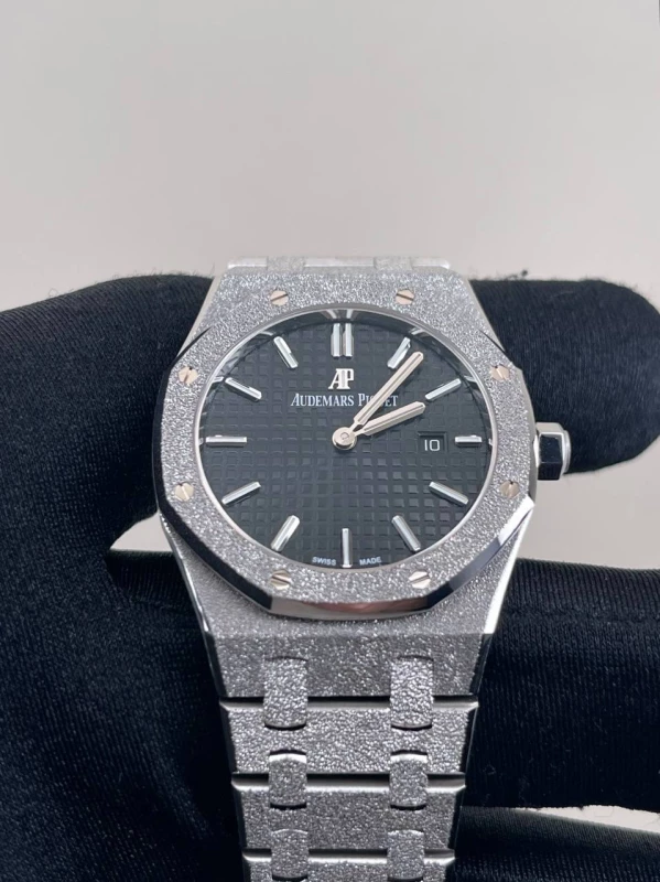 Audemars Piguet Frosted Gold 33mm 67653BC.GG.1263BC.02 5
