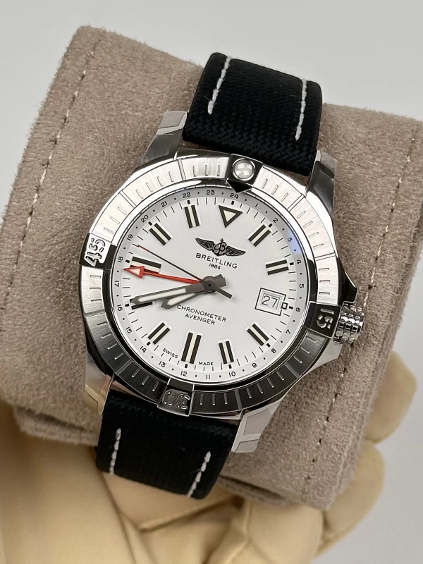Breitling AVENGER AUTOMATIC GMT 43 A32397101A1X2 4