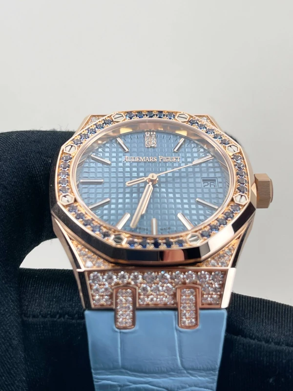 Audemars Piguet Royal Oak Selfwinding 37 mm  15551OR.ZS.D344CR.01 4