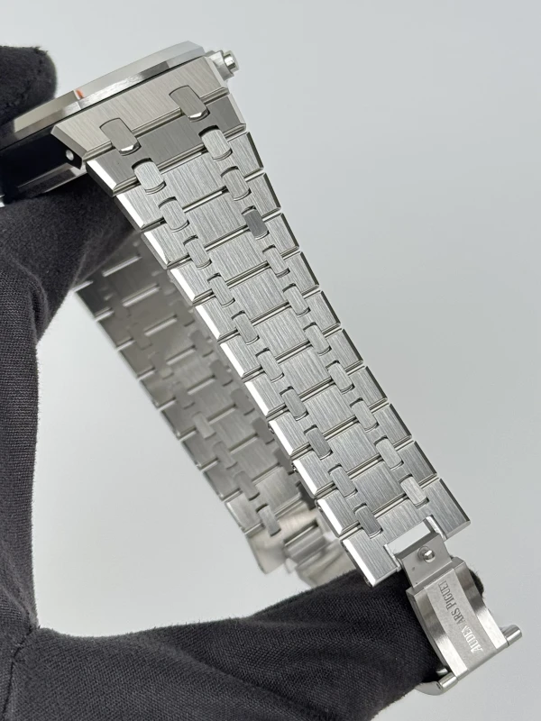 Audemars Piguet Selfwinding Chronograph 41 mm 26240ST.OO.1320ST.05 7