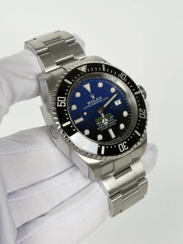 Rolex D -BLUE DIAL 126660-0002 2