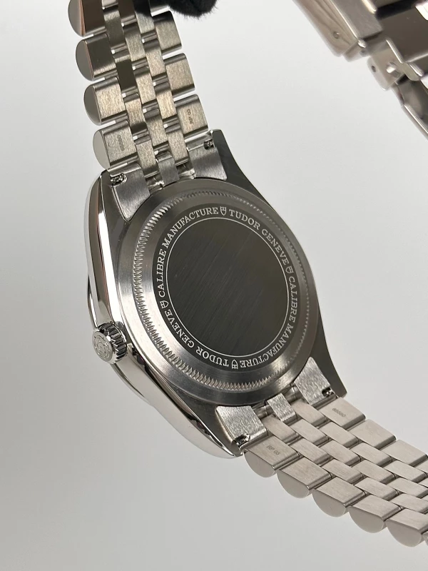 Tudor M79680-0002 9