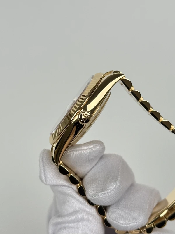 Rolex 40 mm Yellow Gold 228238-0002 4