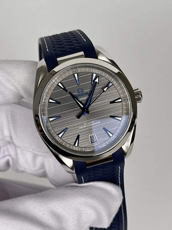 Omega 220.12.41.21.06.001 3