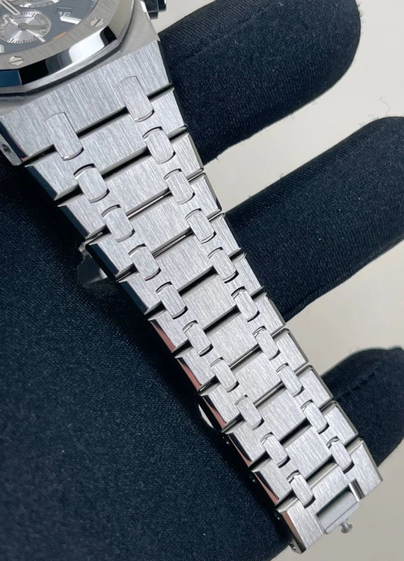 Audemars Piguet Chronograph 41 mm 26331ST.OO.1220ST.01 7