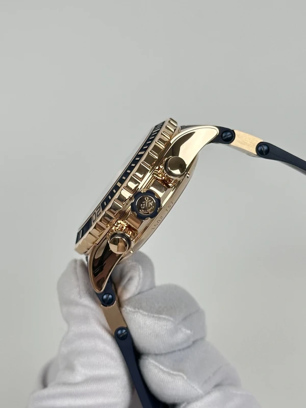 Ulysse Nardin Chronograph Hammerhead Shark  1502-151LE-3/93-HAMMER 6
