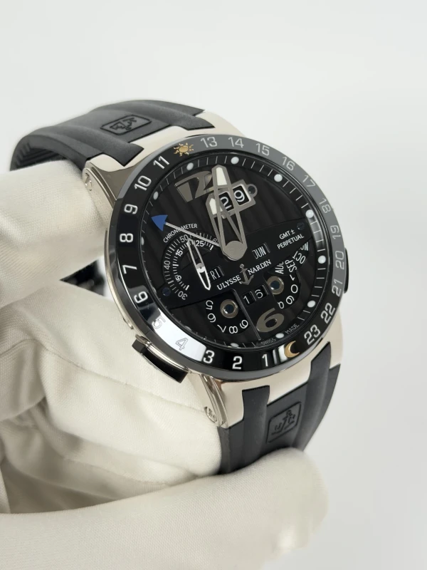 Ulysse Nardin Perpetual Calendar Black 320-00/3 3
