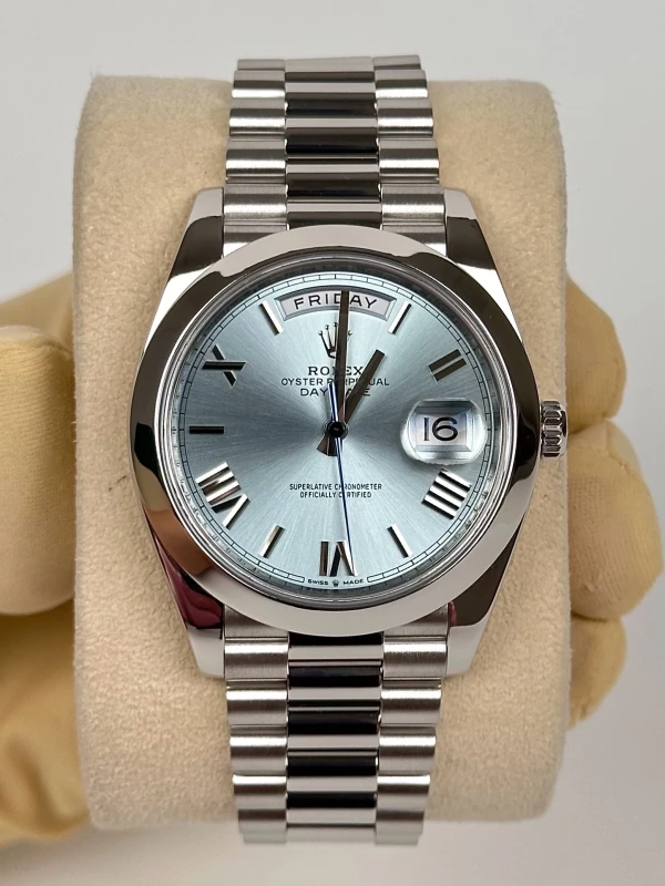 Rolex 40mm PLATINUM 228206-0044 2