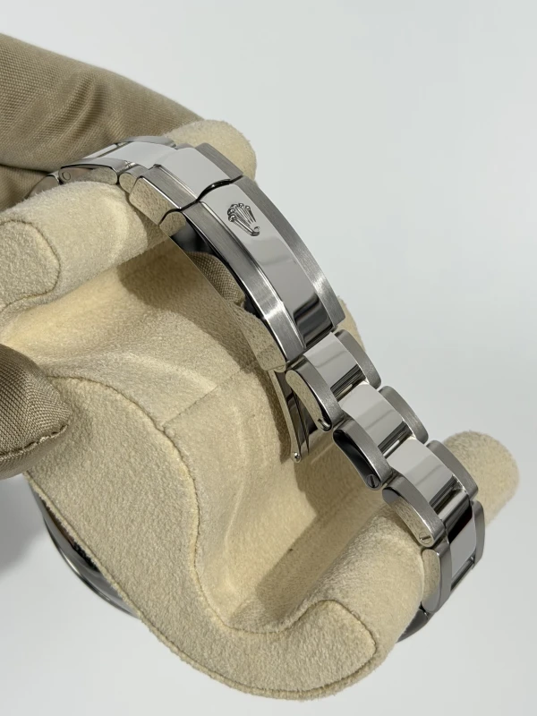 Rolex 41 mm, steel 126300-0001 3