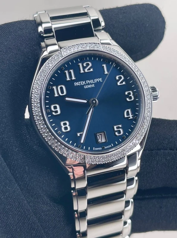 Patek Philippe 7300/1200A-001 3