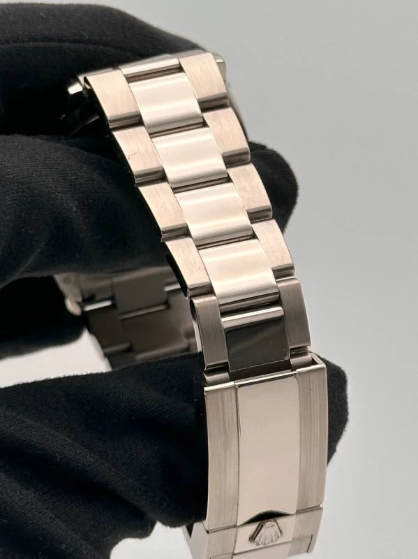 Rolex Cosmograph 40mm White Gold 116509-0036 6