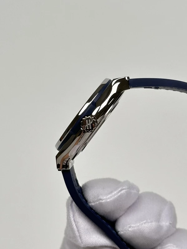 Hublot Quartz 581.NX.7170.LR 6