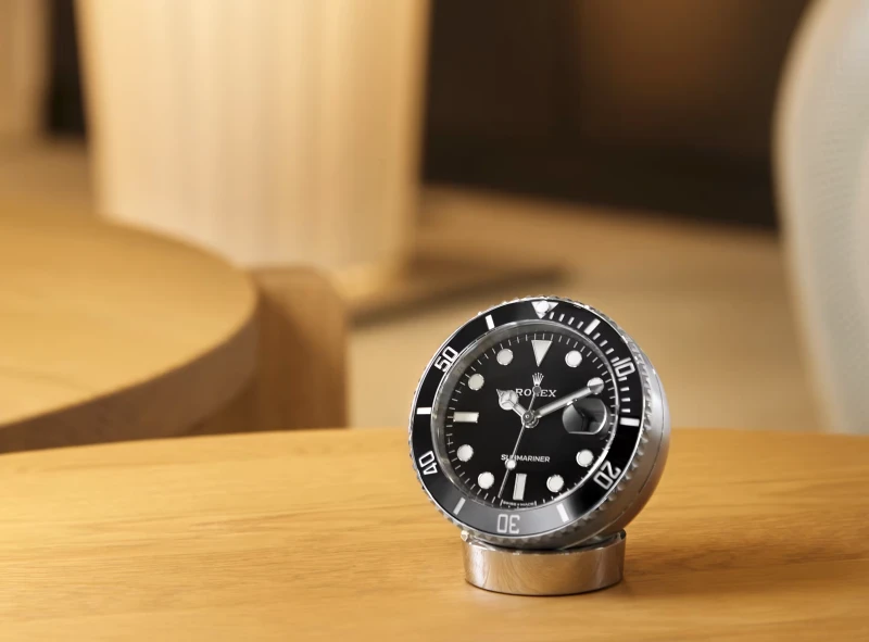 Submariner Date desk clock