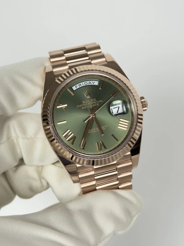 Rolex 40 mm Everose Gold 228235-0025 3