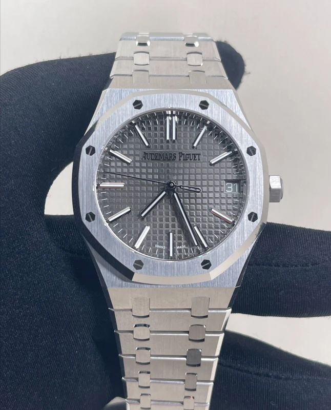 Audemars Piguet 15510ST.OO.1320ST.10 5