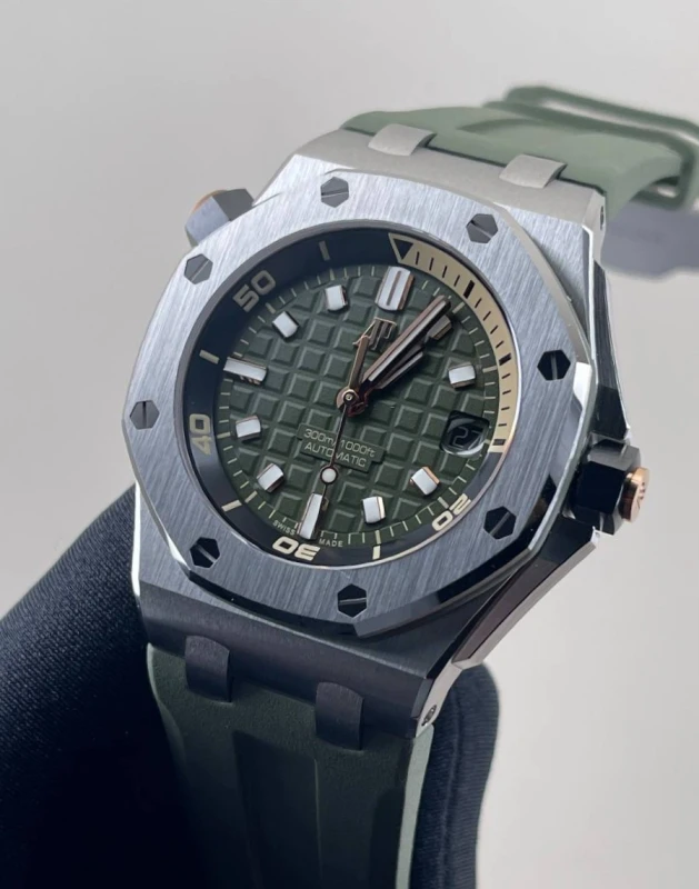 Audemars Piguet Diver 15720ST.OO.A052CA.01 2